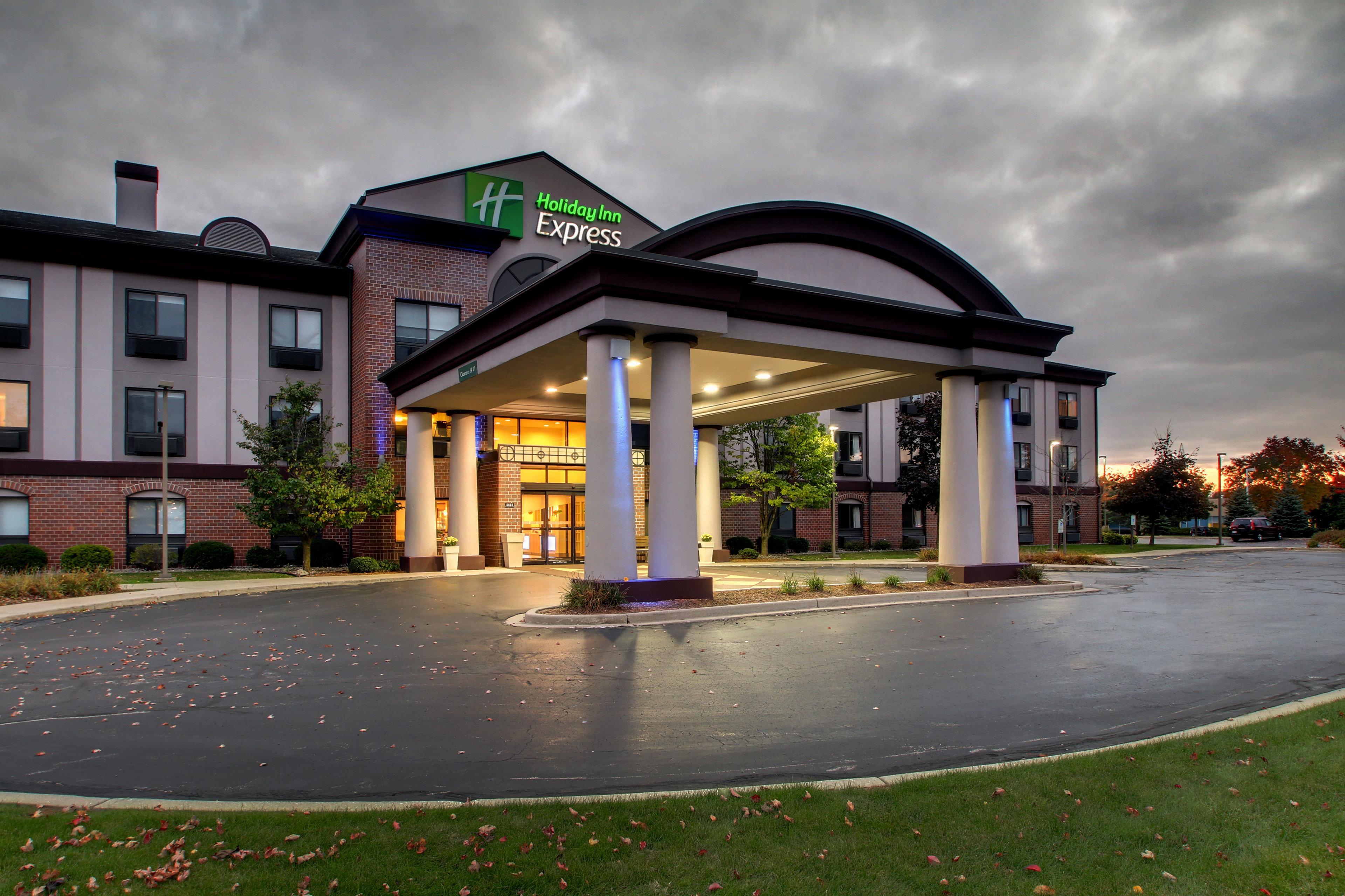 Holiday Inn Express Milwaukee N- Brown Deer/Mequon Exteriér fotografie