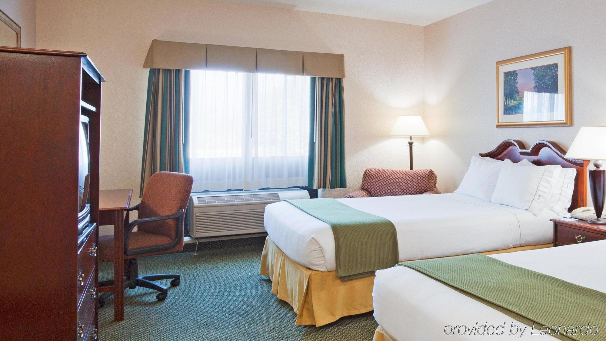 Holiday Inn Express Milwaukee N- Brown Deer/Mequon Exteriér fotografie