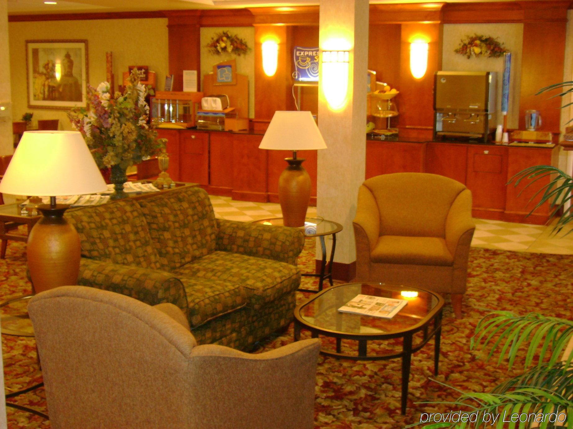 Holiday Inn Express Milwaukee N- Brown Deer/Mequon Exteriér fotografie
